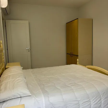 Apartment Domus Lola - *